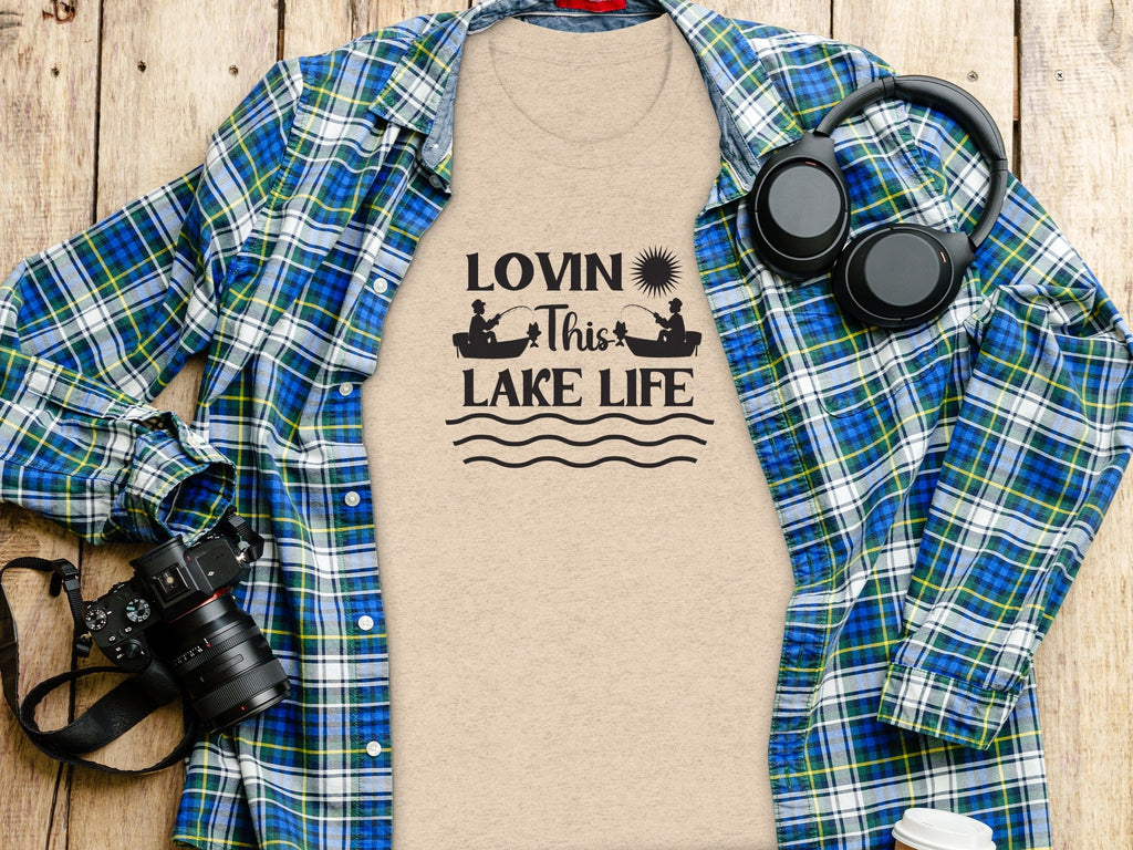 Lovin This Lake Life Fishing Lovers Graphic Design T-Shirt