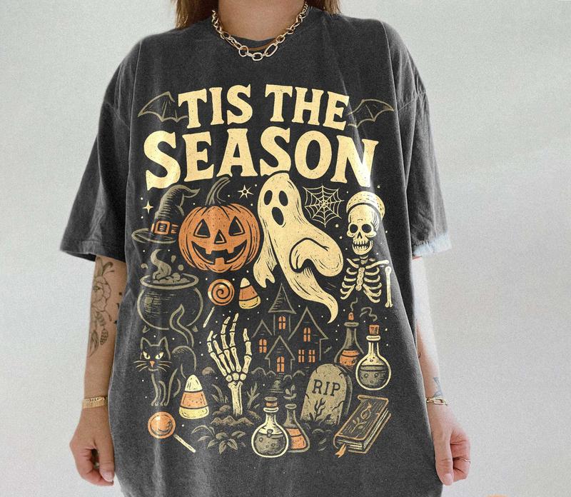 Comfort Colors "Tis The Season" Retro Halloween T-Shirt - Spooky Season Tee