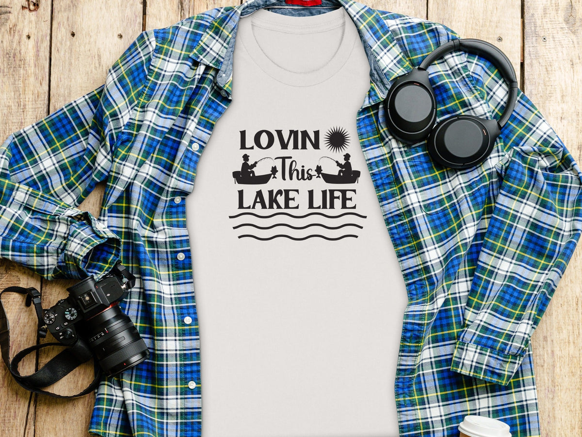 Lovin This Lake Life Fishing Lovers Graphic Design T-Shirt