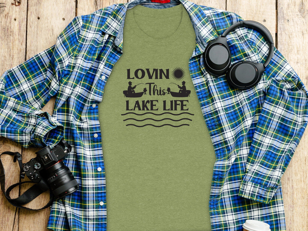 Lovin This Lake Life Fishing Lovers Graphic Design T-Shirt